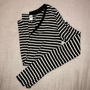 Old Navy Long Sleeve Stripped Shirt